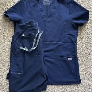 FIGS Women’s Navy Blue Scrub Set